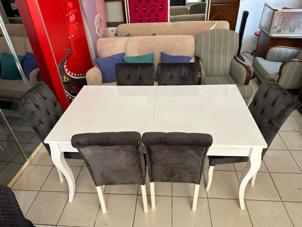 Salon Masası