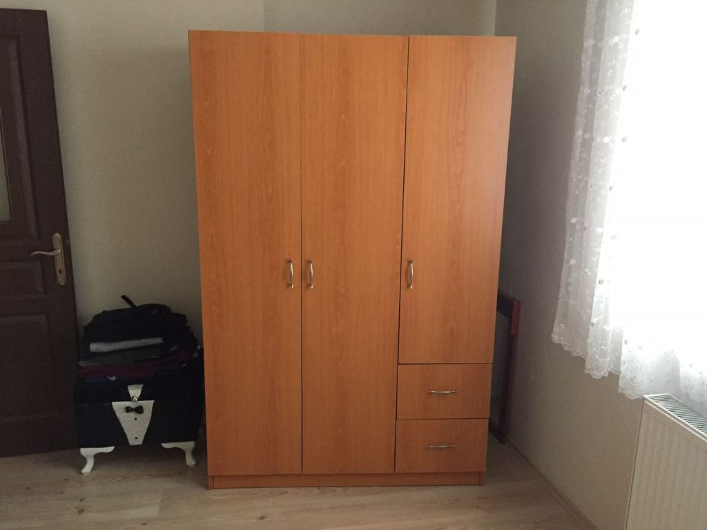 Üç Kapaklı Gardırop
