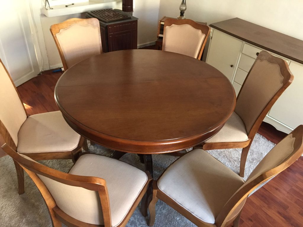 Yuvarlak Ahşap Yemek Masası