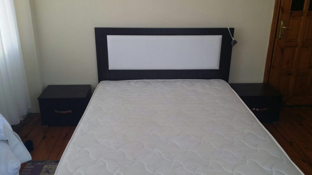 Beş Kapılı Yatak Odası