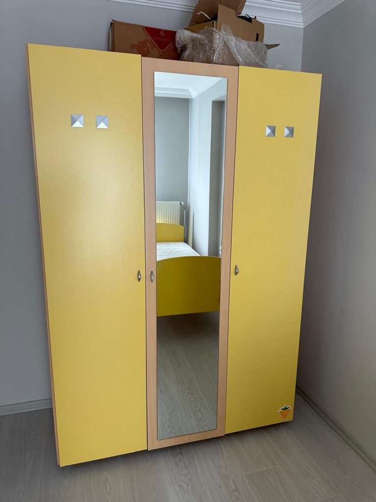 Genç yatak odası takımı çilek mobilya