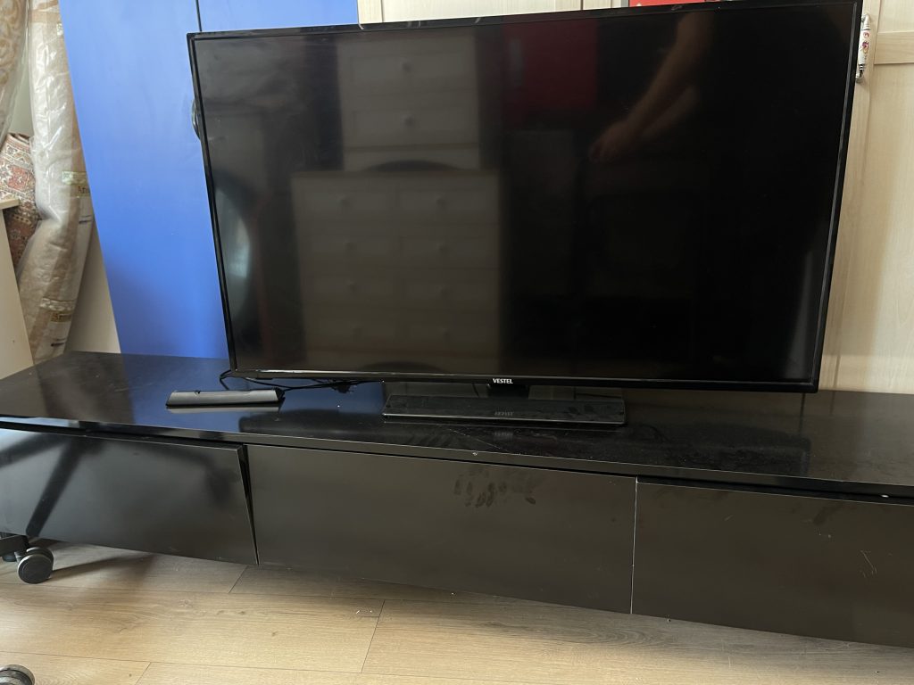 Vestel 49 inç Smart TV